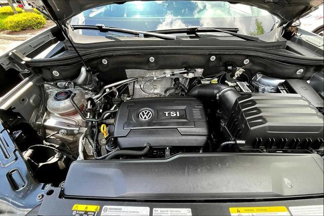 Photo of 2022 Pyrite Silver Metallic Volkswagen Atlas