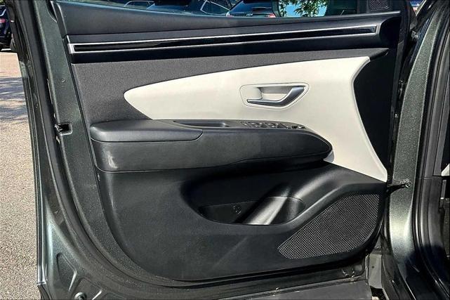 Photo of 2023 Amazon Gray Hyundai TUCSON