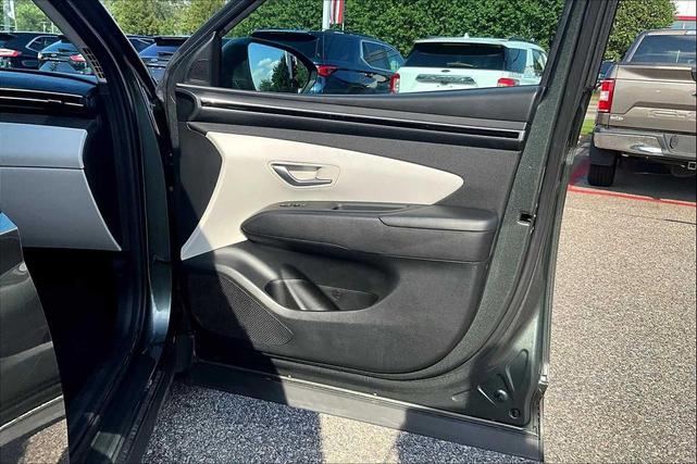 Photo of 2023 Amazon Gray Hyundai TUCSON