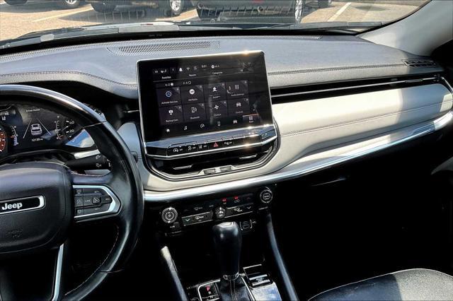 Photo of 2022 Diamond Black Crystal Pearlcoat Jeep Compass
