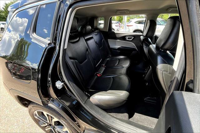 Photo of 2022 Diamond Black Crystal Pearlcoat Jeep Compass