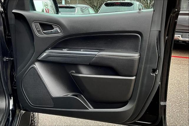 Photo of 2022 Onyx Black GMC Canyon