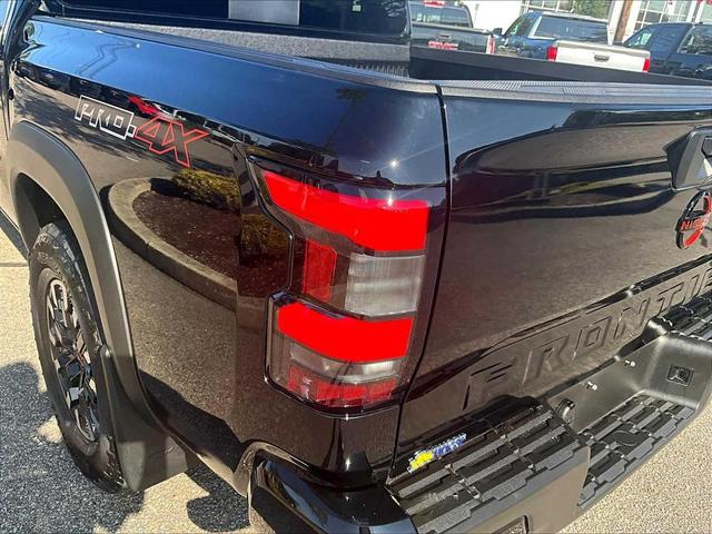 Photo of 2024 Super Black Nissan Frontier
