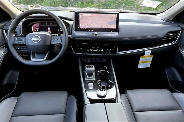 Photo of 2025 Super Black Nissan Rogue