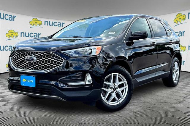 Photo of 2023 Agate Black Metallic Ford Edge