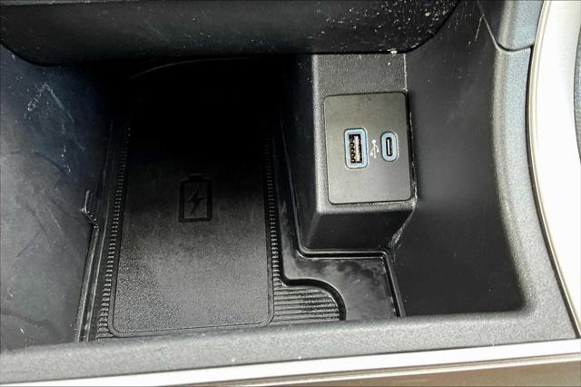 Photo of 2023 Agate Black Metallic Ford Edge