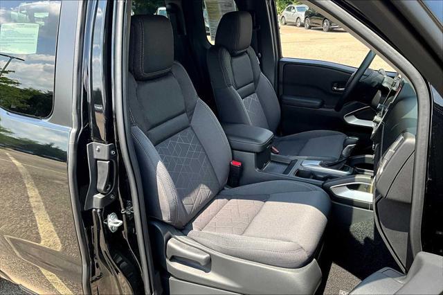 Photo of 2025 Super Black Nissan Frontier