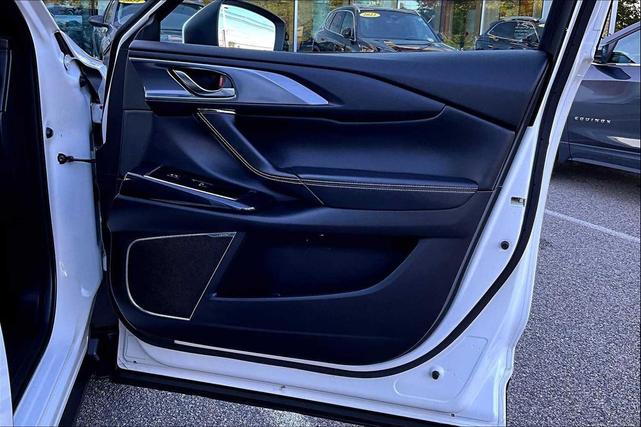 Photo of 2022 Snowflake White Pearl Mica Mazda CX-9