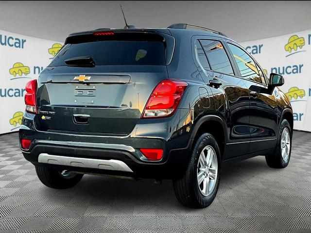 Photo of 2022 Shadow Gray Metallic Chevrolet Trax