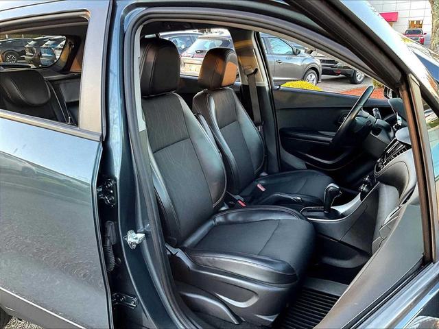 Photo of 2022 Shadow Gray Metallic Chevrolet Trax