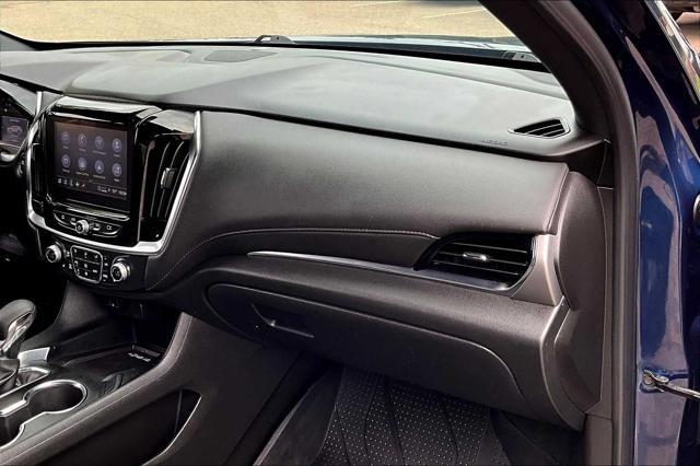 Photo of 2023 Northsky Blue Metallic Chevrolet Traverse