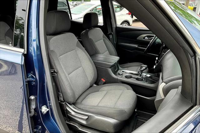 Photo of 2023 Northsky Blue Metallic Chevrolet Traverse