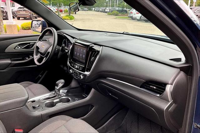 Photo of 2023 Northsky Blue Metallic Chevrolet Traverse