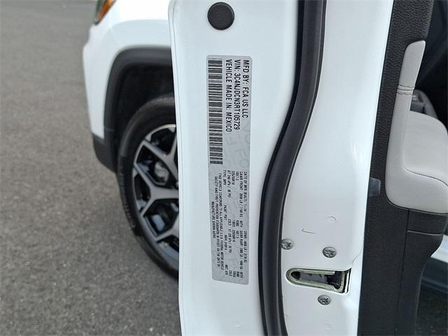 Photo of 2024 Bright White Clearcoat Jeep Compass