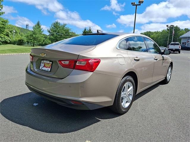 Photo of 2022 Mineral Gray Metallic Chevrolet Malibu