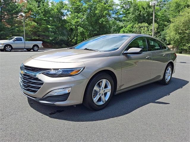 Photo of 2022 Mineral Gray Metallic Chevrolet Malibu