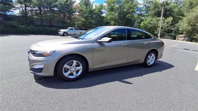 Photo of 2022 Mineral Gray Metallic Chevrolet Malibu