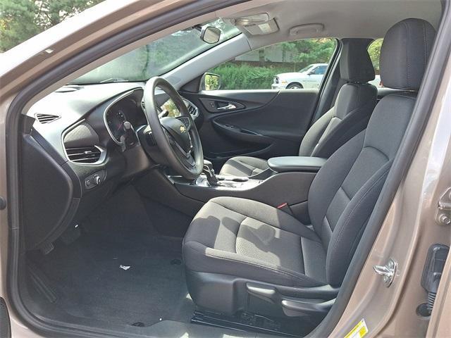 Photo of 2022 Mineral Gray Metallic Chevrolet Malibu