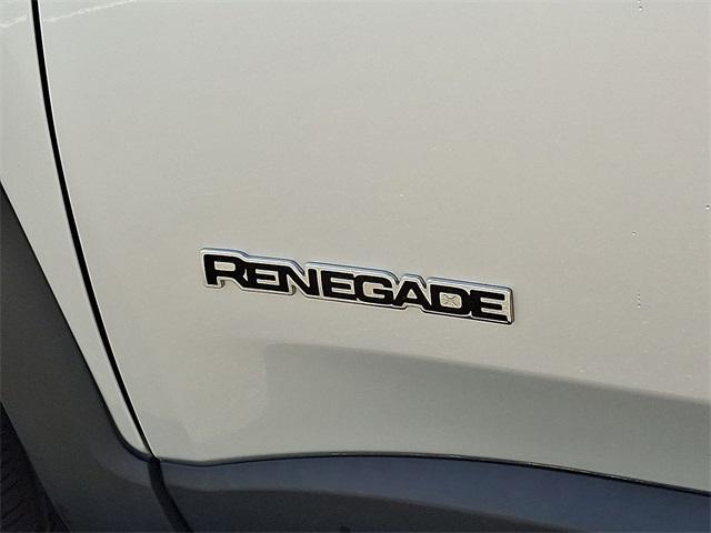 Photo of 2021 Glacier Metallic Jeep Renegade