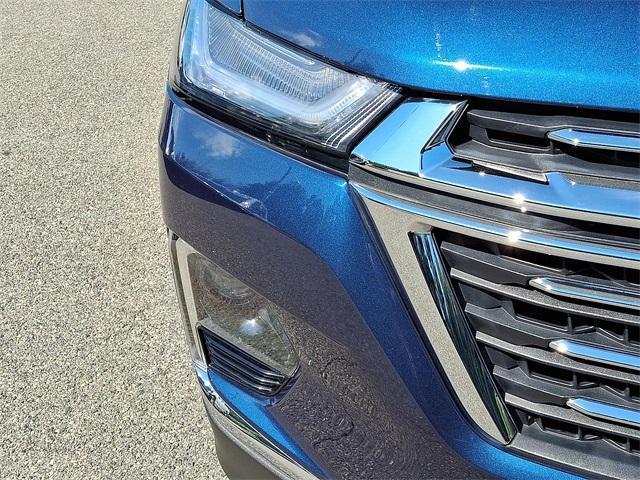 Photo of 2023 Northsky Blue Metallic Chevrolet Traverse