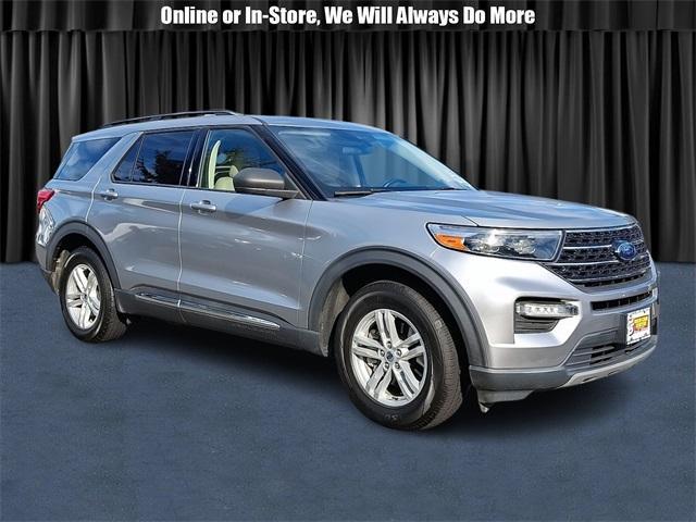 Photo of 2021 Silver Metallic Ford Explorer
