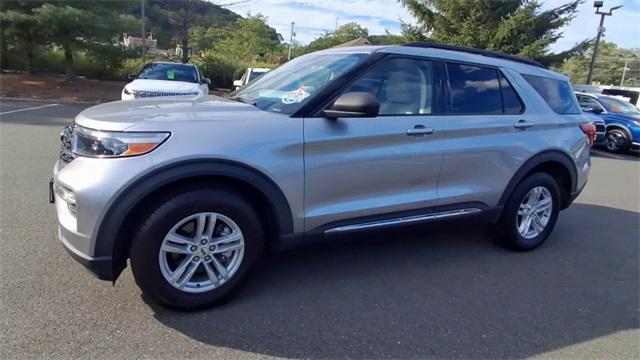 Photo of 2021 Silver Metallic Ford Explorer