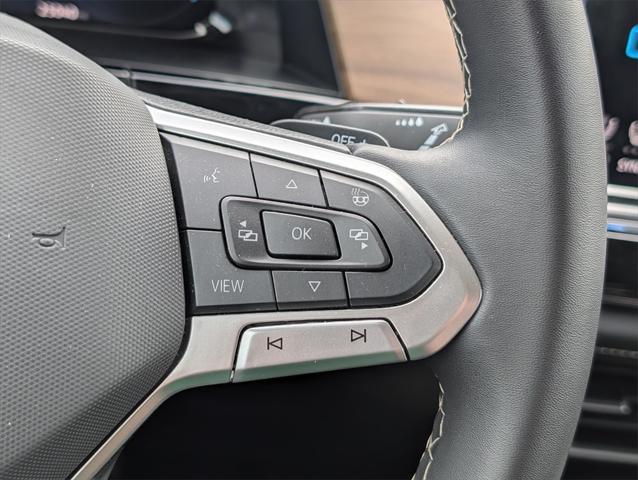 Photo of 2024 Silver Mist Metallic Volkswagen Atlas