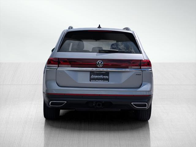 Photo of 2024 Silver Mist Metallic Volkswagen Atlas