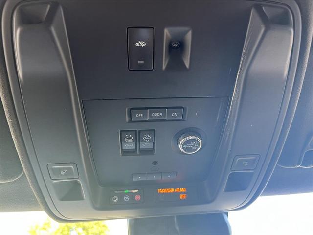 Photo of 2020 Crystal White Tricoat Cadillac Escalade