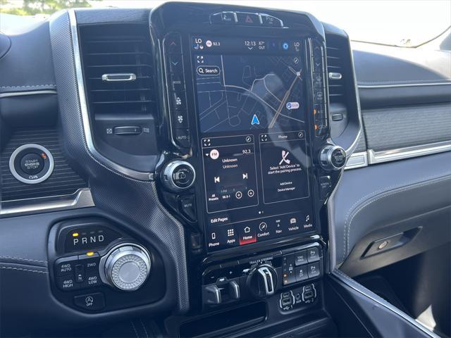 Photo of 2023 Diamond Black Crystal Pearlcoat RAM 1500