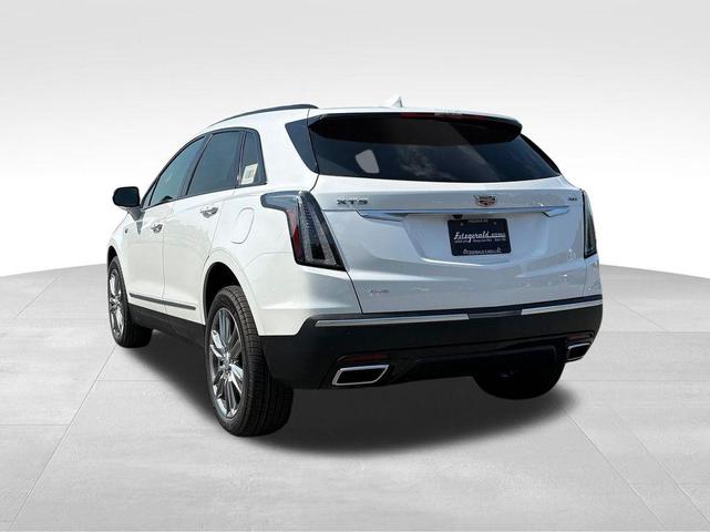 Photo of 2025 Crystal White Tricoat Cadillac XT5