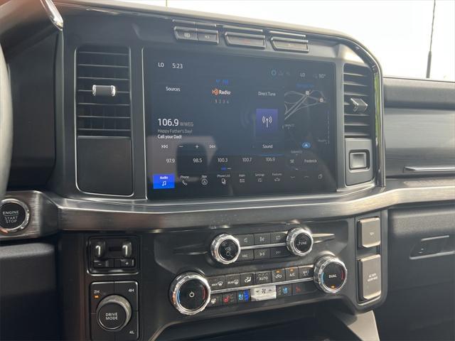 Photo of 2024 Oxford White Ford F-250