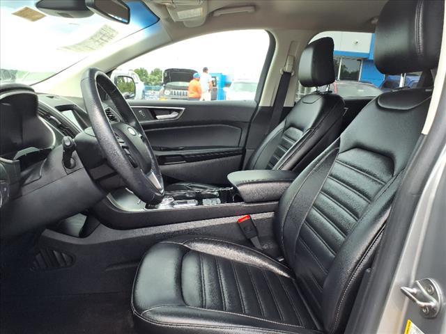 Photo of 2020 Silver Metallic Ford Edge