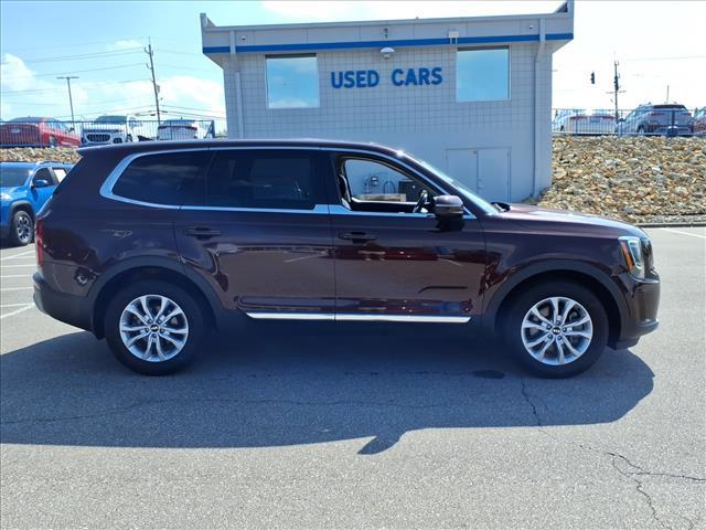 Photo of 2021 Sangria Red Kia Telluride