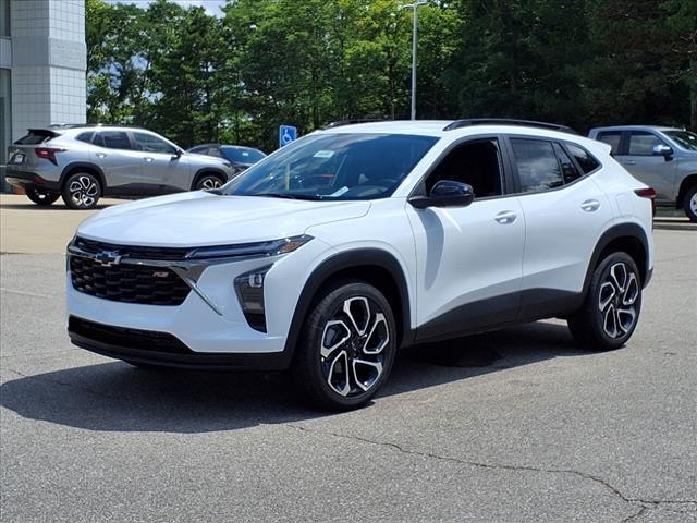 Photo of 2025 Summit White Chevrolet Trax