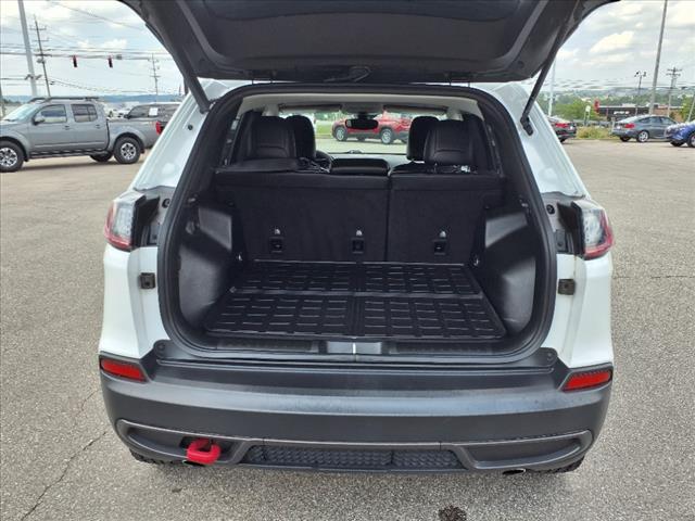Photo of 2022 Bright White Clearcoat Jeep Cherokee