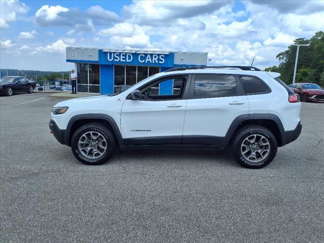 Photo of 2022 Bright White Clearcoat Jeep Cherokee