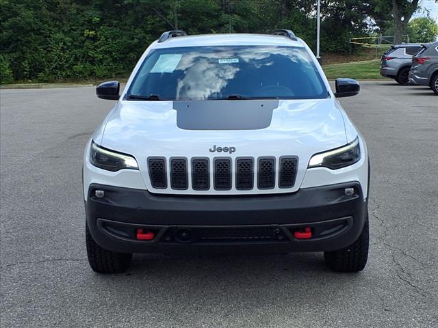 Photo of 2022 Bright White Clearcoat Jeep Cherokee