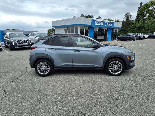 Photo of 2019 Sonic Silver with Black Roof Hyundai KONA