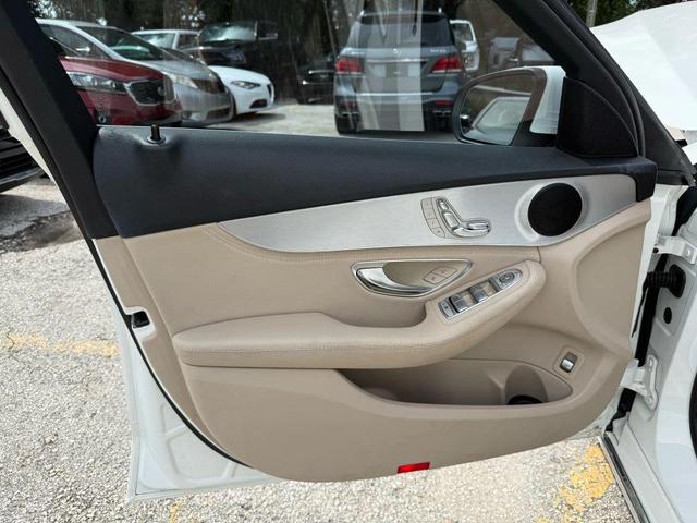Photo of 2016 White Mercedes-Benz C-Class