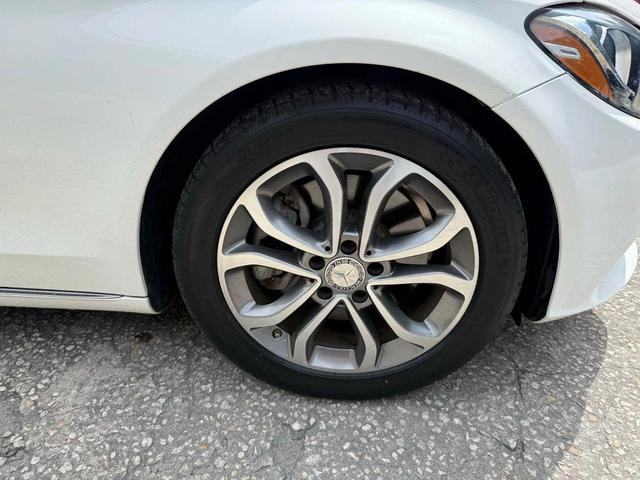 Photo of 2016 White Mercedes-Benz C-Class