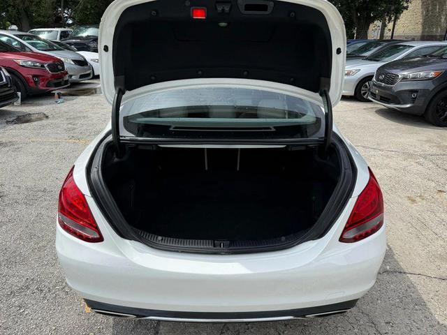 Photo of 2016 White Mercedes-Benz C-Class