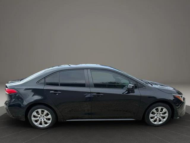 Photo of 2021 Black Sand Pearl Toyota Corolla
