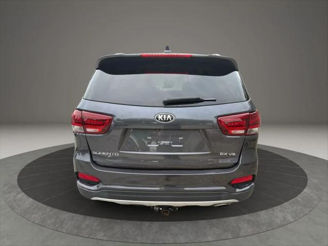 Photo of 2019 Gray Kia Sorento