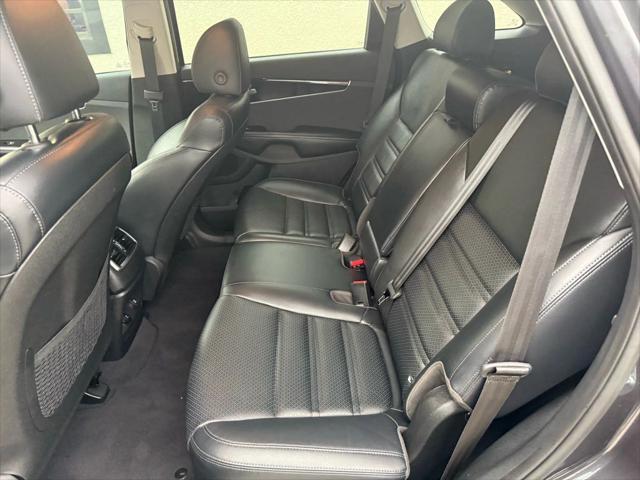 Photo of 2019 Gray Kia Sorento