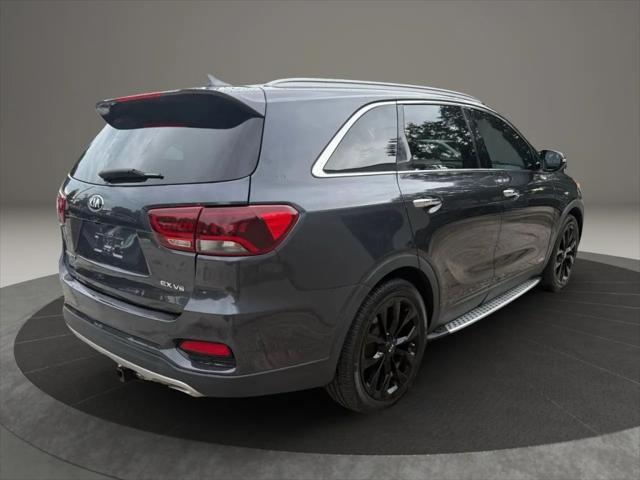 Photo of 2019 Gray Kia Sorento