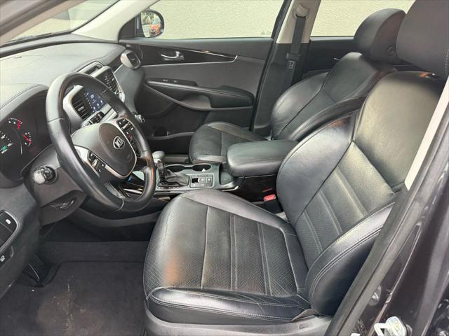 Photo of 2019 Gray Kia Sorento