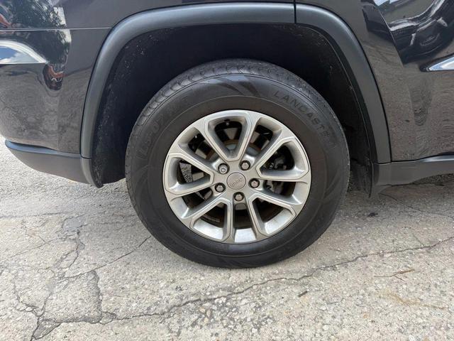 Photo of 2015  Jeep Grand Cherokee