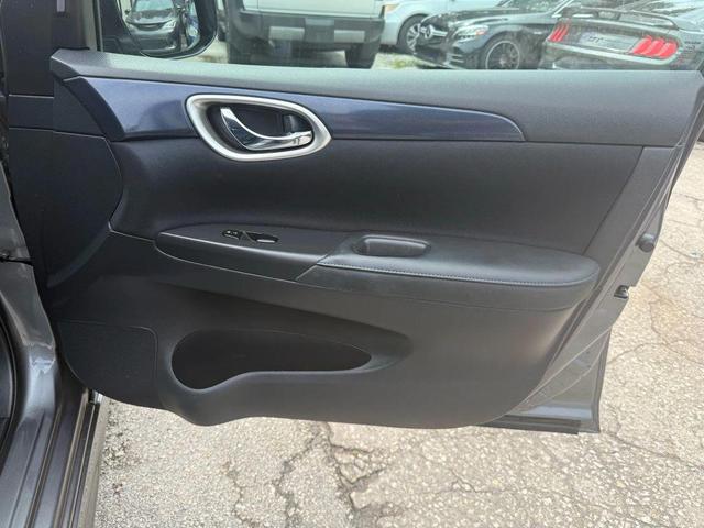 Photo of 2018 Gun Metallic Nissan Sentra