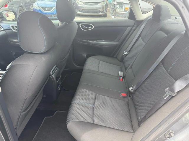 Photo of 2018 Gun Metallic Nissan Sentra